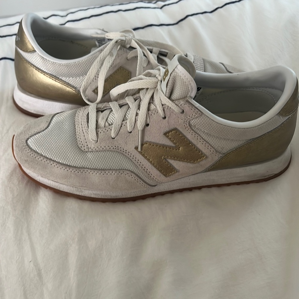 Women’s New Balance sneakers